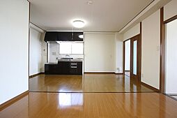 JR山陽本線 向洋駅 徒歩25分の賃貸マンション 4階2LDKのリビング/ダイニング