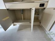 キッチン下の収納もたくさん入りますよ〜！