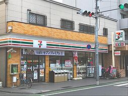 [周辺] セブンイレブン大田区羽田店まで109m 私たちはいかなる時代にもお店と共にあまねく地域社会の利便性を追求し続け毎日の豊かな暮らしを実現する。