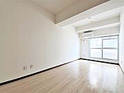 洋室10.9帖