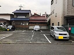 元塩町2丁目駐車場