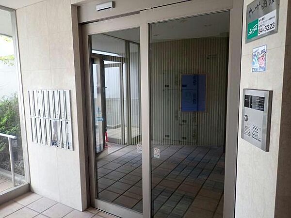 建物エントランス