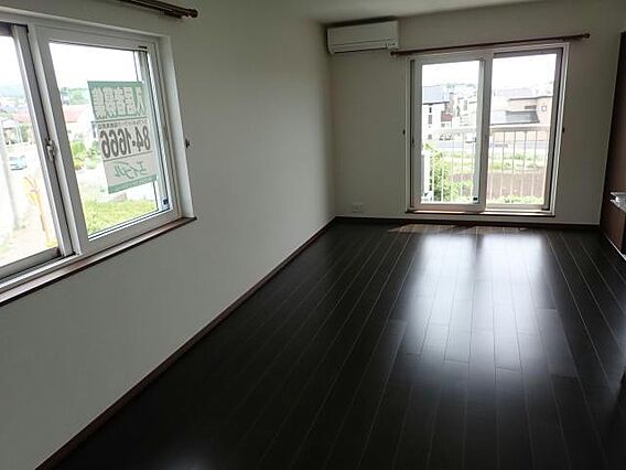 ClairSharmB_内装_0