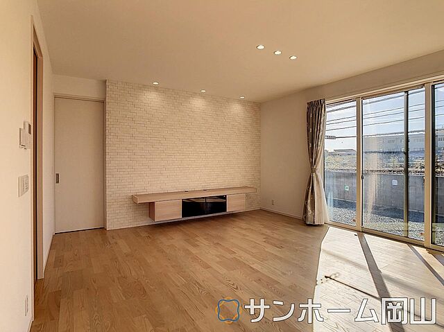 リビング/ダイニング 岡山市東区西大寺松崎