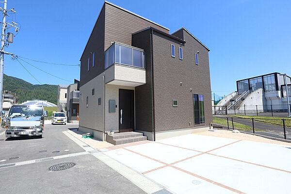 外観 JR可部線 中島駅 徒歩15分