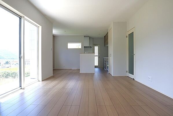 リビング/ダイニング 広島県広島市安佐北区大林1丁目