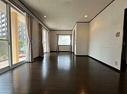 新明治3丁目戸建 3SLDKのリビング/ダイニング