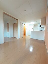 ルミアス前潟I 202 2階2LDKのリビング/ダイニング