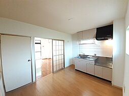 ラフィーネ生駒　（西松ヶ丘） 103 1階2Kのリビング/ダイニング