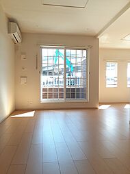 リバーサイド長泉 203 2階2LDKのリビング/ダイニング