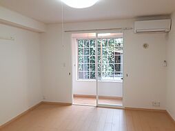 アッシュ　7 104 1階1Kのリビング/ダイニング