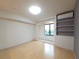 フラワーエンジェルII 103 1階ワンルームのリビング/ダイニング