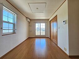 カメーリア・Ｋ 204 2階2LDKのリビング/ダイニング