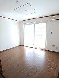 セレブレイトIII 102 1階2DKのリビング/ダイニング