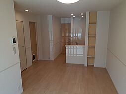 シオン　III 105 1階1LDKのリビング/ダイニング