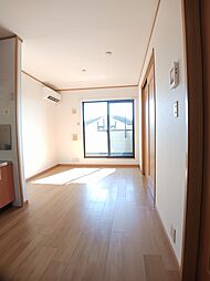 ヴィラ・ユニゾンＡ 202 2階2DKのリビング/ダイニング