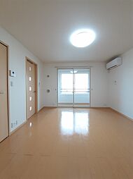 フルールIV 103 1階ワンルームのリビング/ダイニング