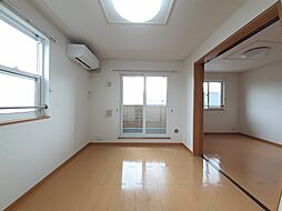 ブルス・ハープII 201 2階2LDKのリビング/ダイニング