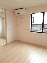 シーズン　ヴィヴァーチェ　Ｍ 204 2階1LDKのリビング/ダイニング