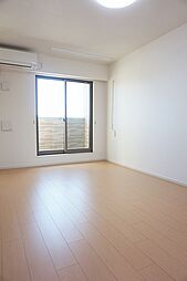 カーサピアッツァI 202 2階1LDKのリビング/ダイニング