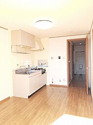 リバティツインI 201 2階2DKのリビング/ダイニング