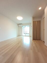 コスモスIII 102 1階1LDKのリビング/ダイニング