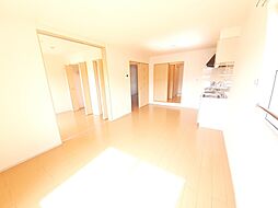 サピーＢ 201 2階2LDKのリビング/ダイニング