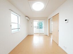 シャルマン 203 2階1LDKのリビング/ダイニング