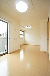 ブラウニーガーデンV 203 2階1LDKのリビング/ダイニング