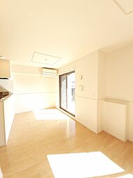 バロンソワール 104 1階1LDKのリビング/ダイニング