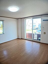 ソレイユ・Ｆ 101 1階ワンルームのリビング/ダイニング