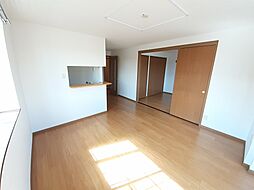 プレシャス 204 2階2LDKのリビング/ダイニング