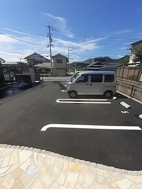 4 / 5