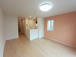 エレガント茱萸木II 101 1階ワンルームのリビング/ダイニング