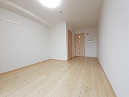 ラージ 302 3階1Kのリビング/ダイニング