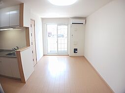 メテオ 101 1階1LDKのリビング/ダイニング