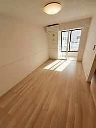 ヴィオローネ 103 1階1LDKのリビング/ダイニング