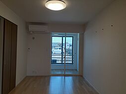 アイリス 101 1階1LDKのリビング/ダイニング