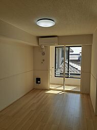 ヴァナ・ディール 102 1階1LDKのリビング/ダイニング