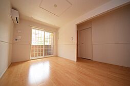 エスティーヌ・ソレイユI 102 1階2LDKのリビング/ダイニング