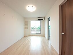 ウォーム・ガーデンＡ 101 1階1LDKのリビング/ダイニング