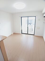 セレノ・カーサ 201 2階1LDKのリビング/ダイニング