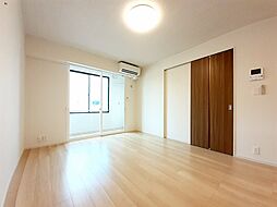 ヴィラ・ローザ 105 1階1LDKのリビング/ダイニング