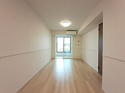 ヘリオス　ガーデンＡ 102 1階1LDKのリビング/ダイニング