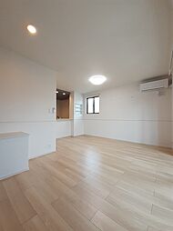 ラ　ヴィ 204 2階1LDKのリビング/ダイニング