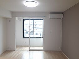 ヒカルサ高岡角イースト 203 2階1LDKのリビング/ダイニング