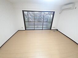 八坂マンション 103 1階1Kのリビング/ダイニング