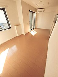 カーサピアッツァII 102 1階1LDKのリビング/ダイニング