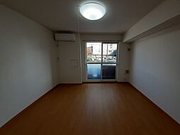 セラヴィ 105 1階ワンルームのリビング/ダイニング