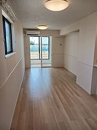 デーアIII 104 1階1LDKのリビング/ダイニング